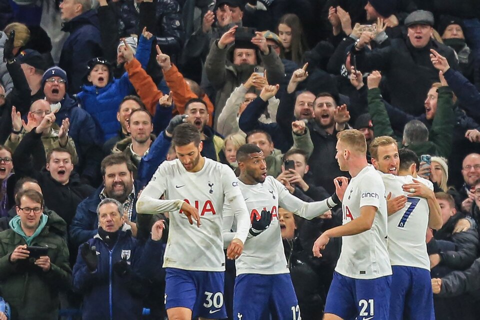 El festejo de los jugadores del Tottenham (Fuente: AFP)