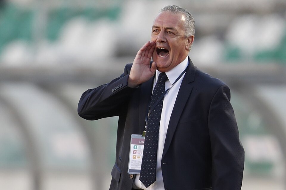 El entrenador Gustavo Alfaro (Fuente: AFP)