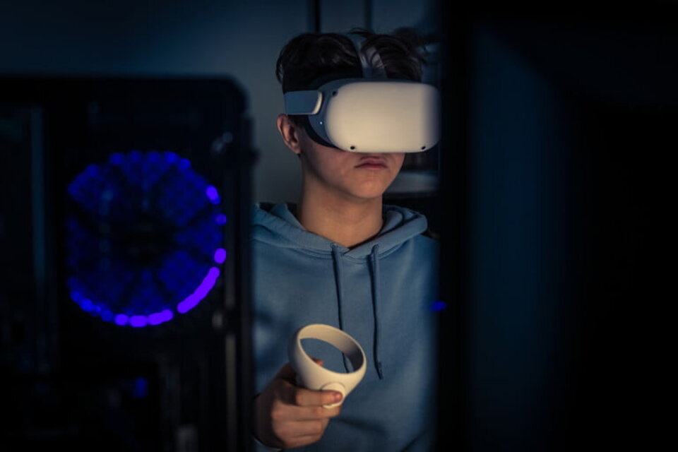 A Metaverso se accede con cascos de realidad virtual.  (Fuente: AFP)