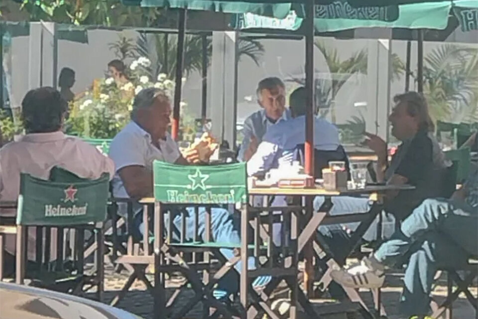 Macri y Morales conversaron en una hamburguesería en la localidad bonaerense de Martínez.