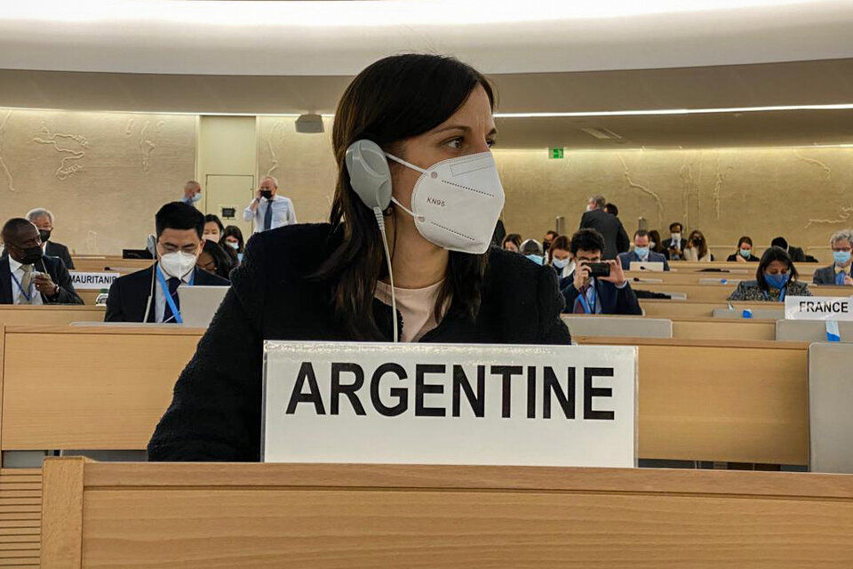 "No es sino a través del diálogo y la diplomacia que se alcanzan soluciones duraderas”, sostuvo Cecilia Meirovich, representante argentina en la votación.
