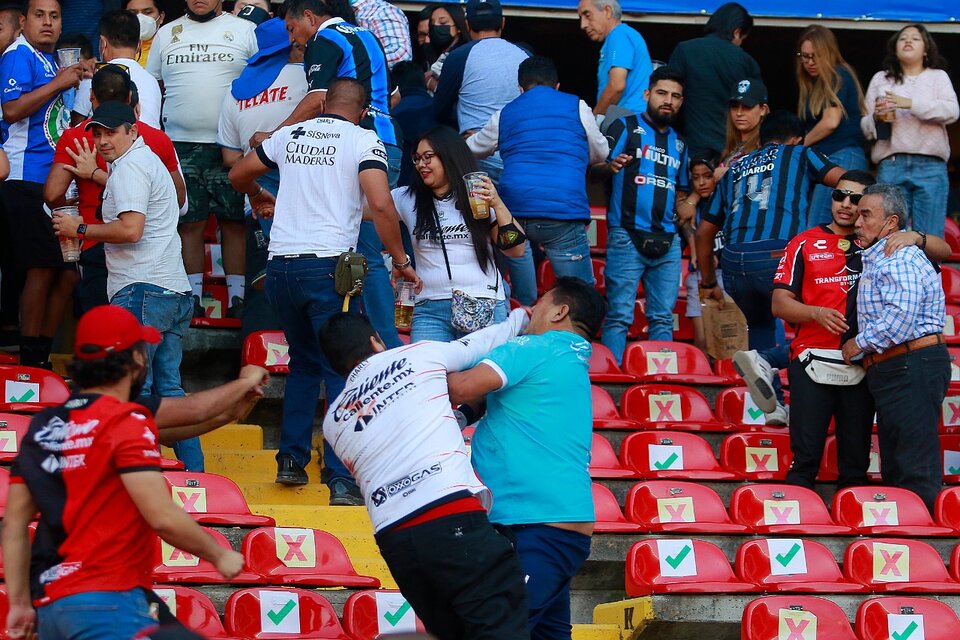 La violencia fue muy grande en el fútbol mexicano (Fuente: EFE)