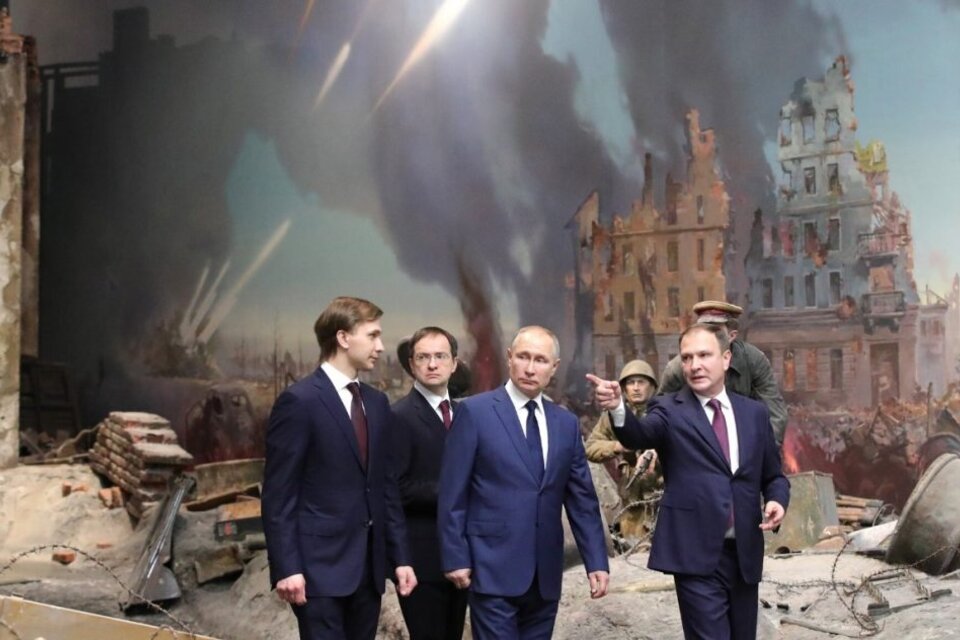Vladimir Putin en una antigua visita al Museo de la Victoria. (Fuente: DPA)