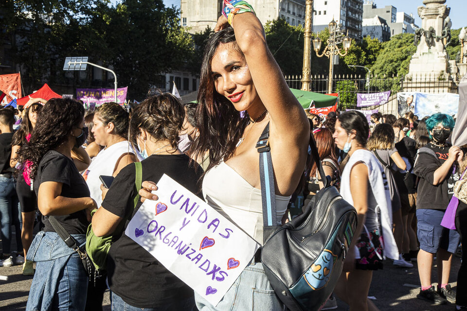 Unidas y organizadas, un cartel que da cuenta del orgullo de los procesos de construcción del Paro Feminista. (Fuente: Sebastián Freire)