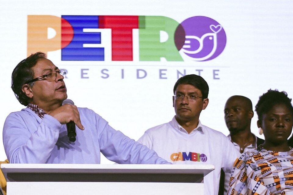 El candidato de la izquierda Gustavo Petro aparece como el favorito. (Fuente: AFP)