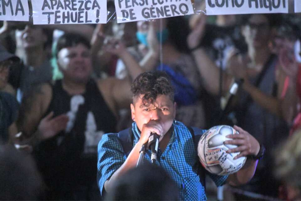 "La absolución fue gracias a toda la fuerza, el cariño, la sabiduría, la protección y el respeto que solamente ustedes tuvieron", agradeció Higui. (Fuente: Télam)