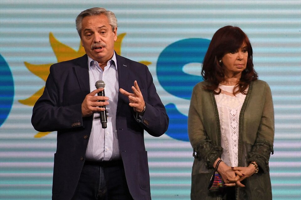 Alberto Fernández y Cristina Kirchner, distanciados por el acuerdo con el FMI.