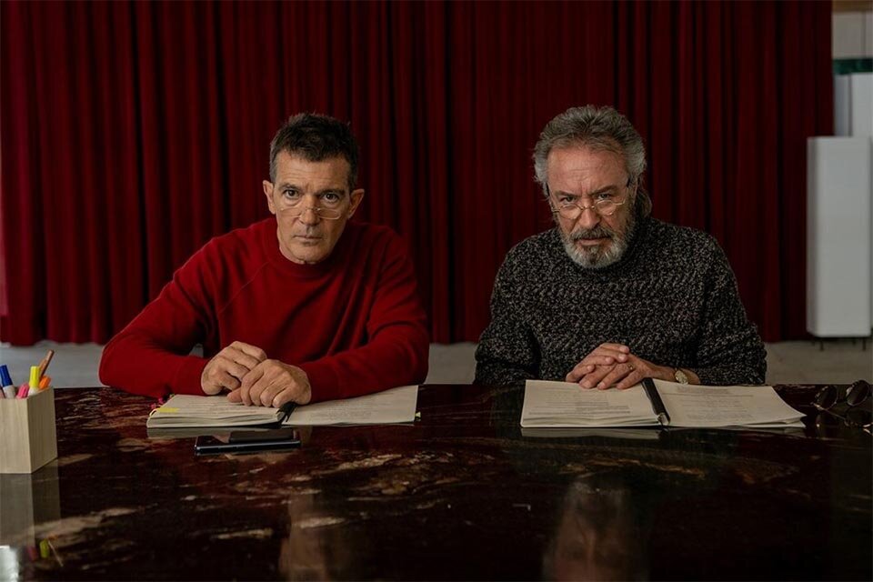 Antonio Banderas y Oscar Martínez, actores en la vida real y en la ficción.