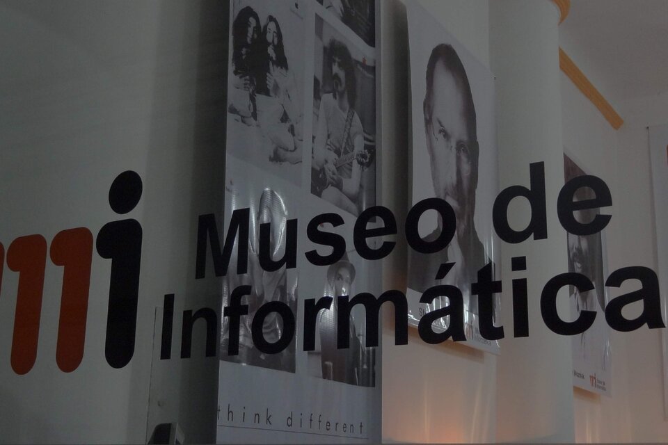 Denuncian el cierre del Museo de Informática