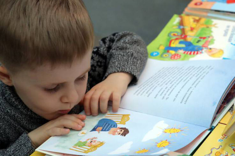 Entrega de libros para las salas de 3, 4 y 5 años en todo el país (Fuente: AFP)
