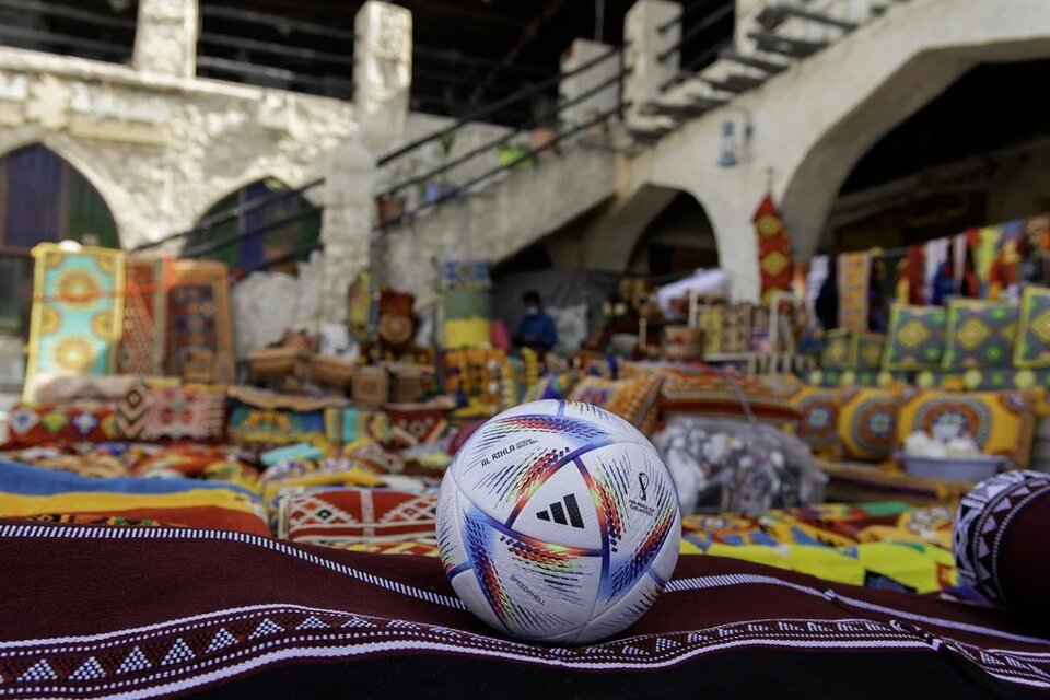La pelota oficial de Qatar 2022 se llama Al Rihla, que significa el viaje en árabe