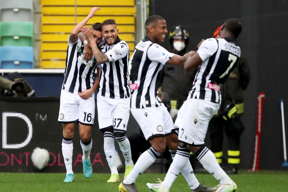 Los jugadores de Udinese a puro festejo (Fuente: EFE)