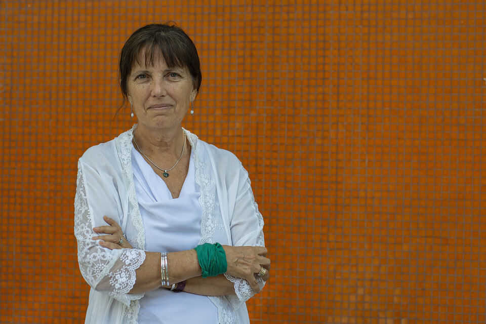 Claudia Piñeiro quedó entre los finalistas del premio Booker Prize por su novela "Elena sabe". (Fuente: Verónica Bellomo)