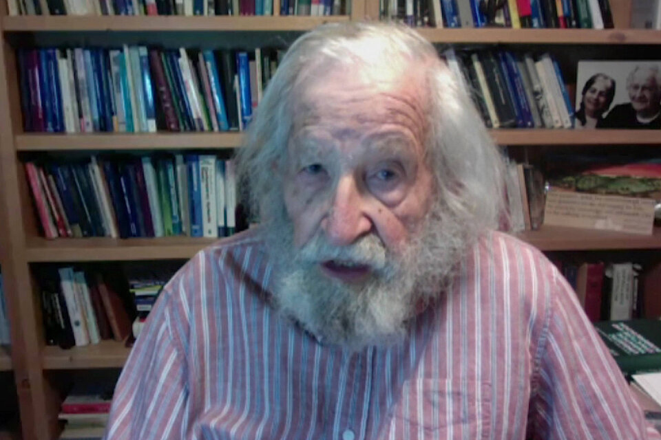 Noam Chomsky: El papel de Estados Unidos en la guerra Rusia - Ucrania y el fantasma del holocausto nuclear.