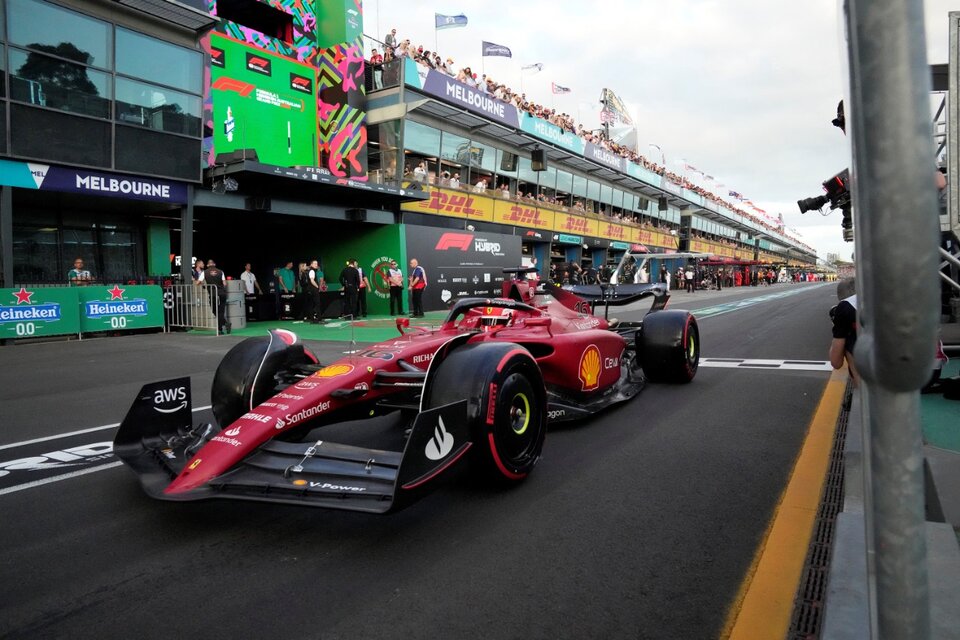 Leclerc logró la segunda pole de la temporada para Ferrari (Fuente: AFP)