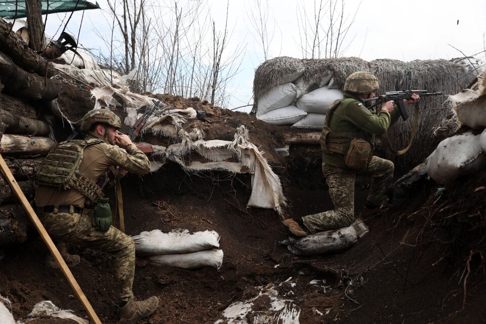 Posiciones de defensa ucranianas en Lugansk, frenando operaciones rusas. (Fuente: AFP)
