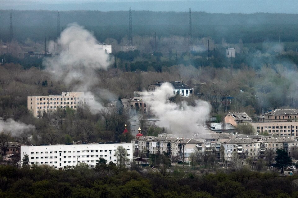 Lviv fue bombardeada con misiles rusos al mismo tiempo que comenzaba la ofensiva. (Fuente: AFP)