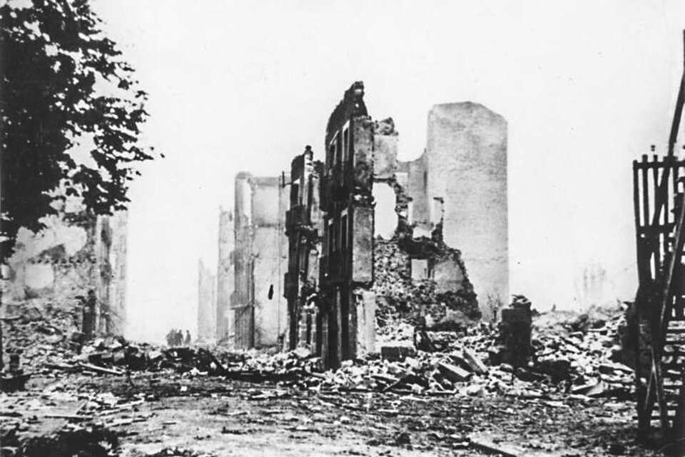 Guernica tras el ataque: fue la primera acción militar del nazismo. 