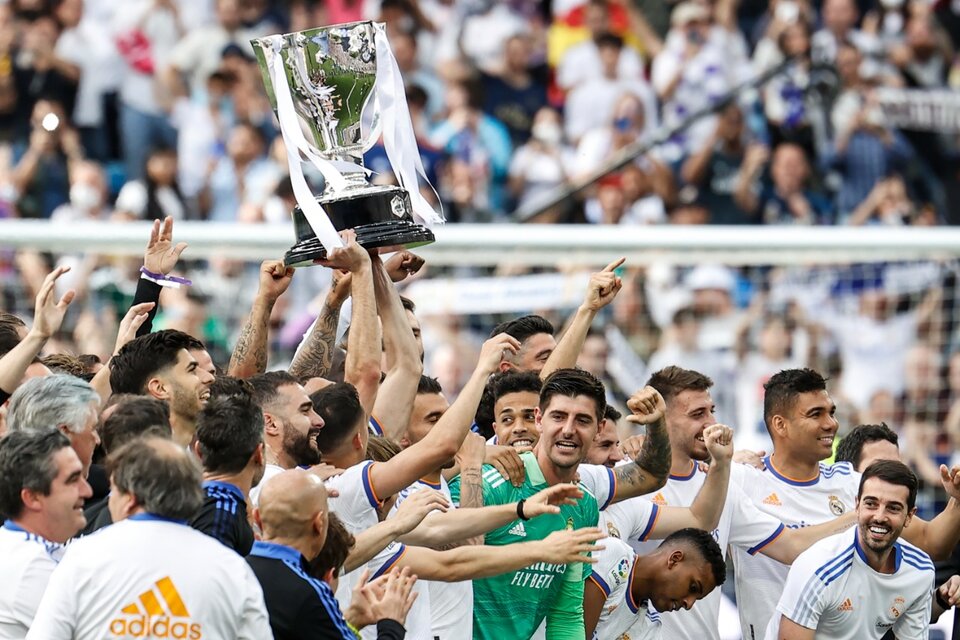 El conjunto merengue celebra en su casa un nuevo título en la Liga de España (Fuente: EFE)