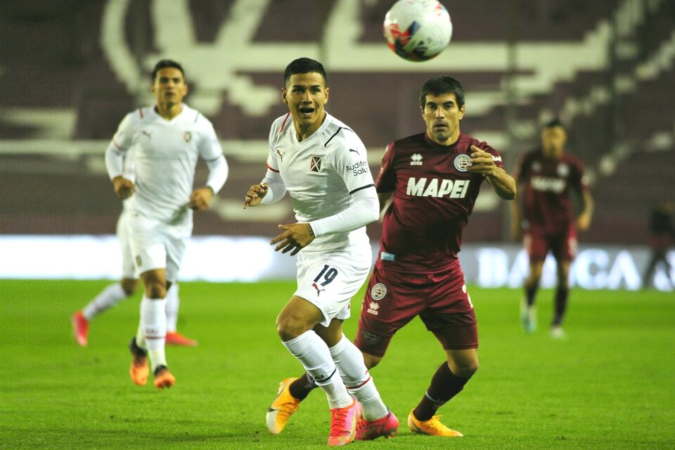 Lanús se impuso con un gol agónico de Ángel González. (Fuente: Fotobaires)