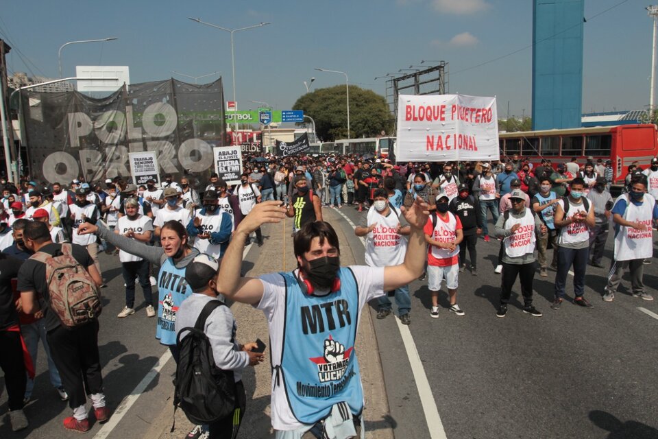 Argentina. El 10 comienza la Marcha Federal de la Unidad Piquetera:  culminará el jueves 12 en la Plaza de Mayo: fuerte reclamo contra el hambre  y la pobreza - Resumen Latinoamericano