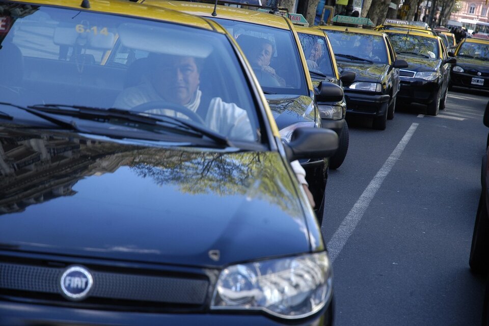 Aseguran que hay 25 mil taxis menos en Buenos Aires  (Fuente: Guadalupe Lombardo)