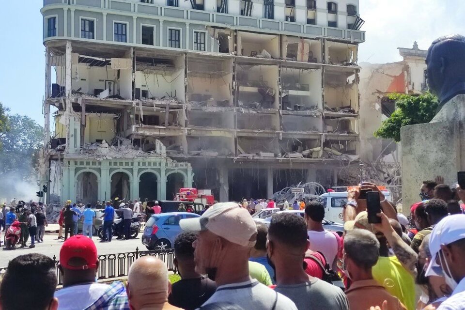 Cuba: una explosión provocó el derrumbe de un hotel en La Habana 