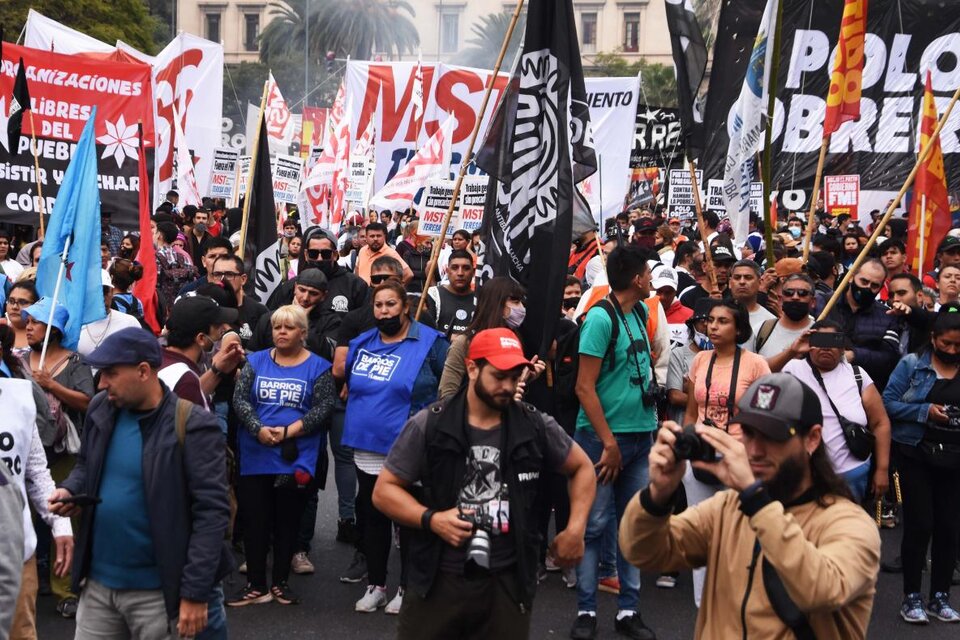 La marcha federal piquetera llega a Plaza de Mayo 