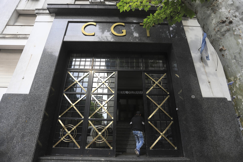 La CGT respaldó el pedido de subir el piso del Impuesto a las Ganancias. 