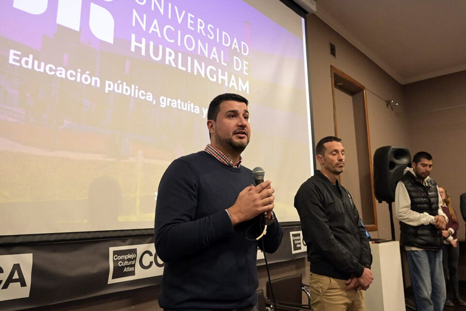 El diputado Cleri en el lanzamiento de la carrera.