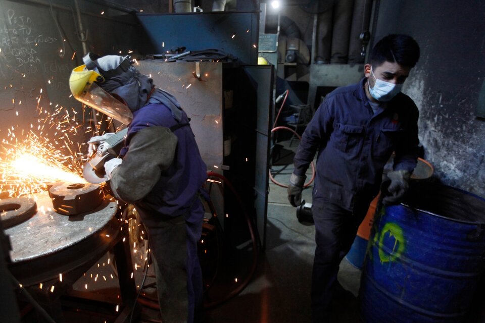 Argentina tuvo en febrero casi 67.000 puestos de trabajo industriales formales más que antes de la pandemia. (Fuente: Carolina Camps)