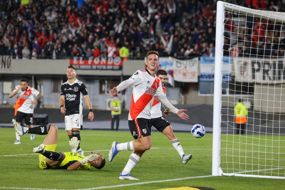 Palavecino festeja su gol, el primero de la noche en el Monumental (Fuente: NA)