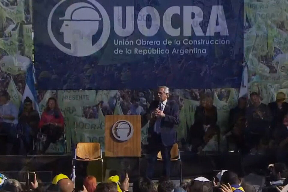 El presidente encabezó el acto junto a Gerardo Martínez de la UOCRA 