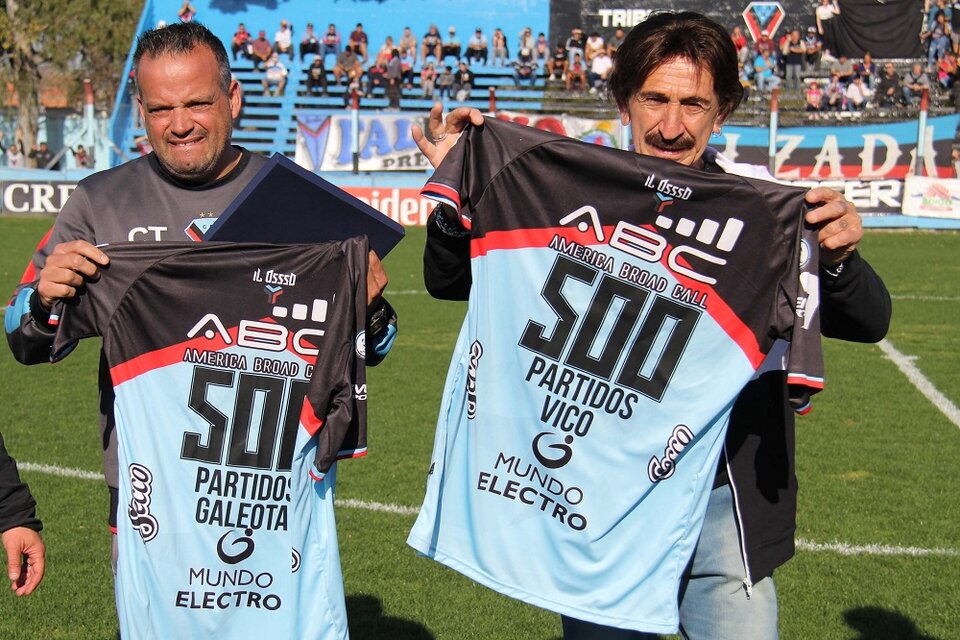 Pablo Vicó celebró los 500 partidos en Brown con una victoria ante Instituto (Fuente: Prensa Brown de Adrogué)