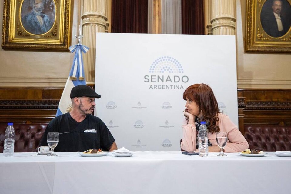 Nacho Levy, referente de La Garganta Poderosa, junto a Cristina Kirchner. Foto: La Garganta Poderosa.