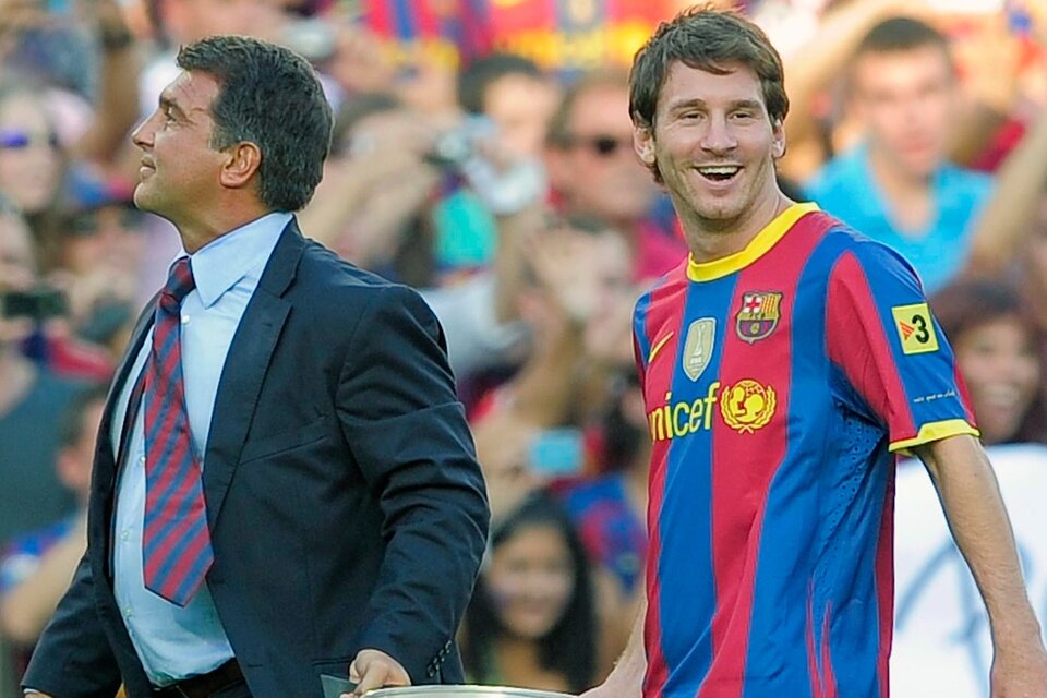 Otros tiempos: Messi y Laporta juntos en Barcelona.