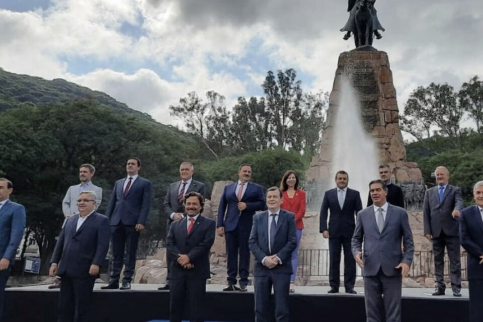 En abril, los gobernadores se encontraron en Salta. 