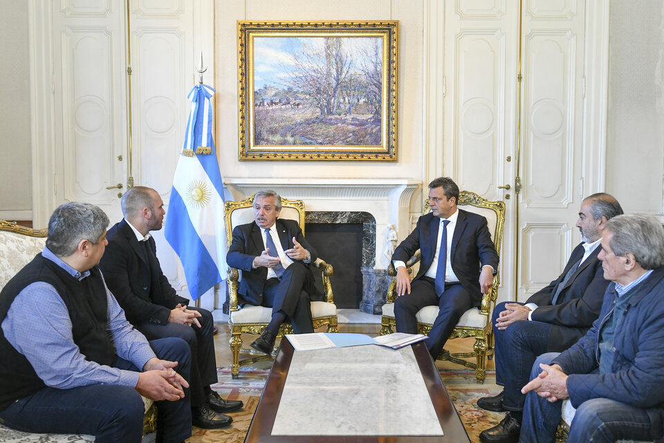 La reunión en la Casa Rosada donde se anunció la suba del piso del impuesto a las Ganancias.