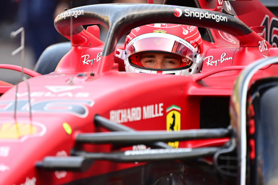 Charles Leclerc, escolta de Verstappen en el campeonato, arrancó bien.