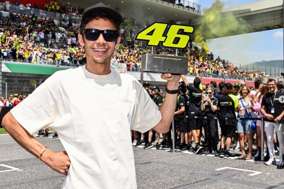 MotoGP retiró el número 46 de Valentino Rossi (Foto: Instagram MotoGP).