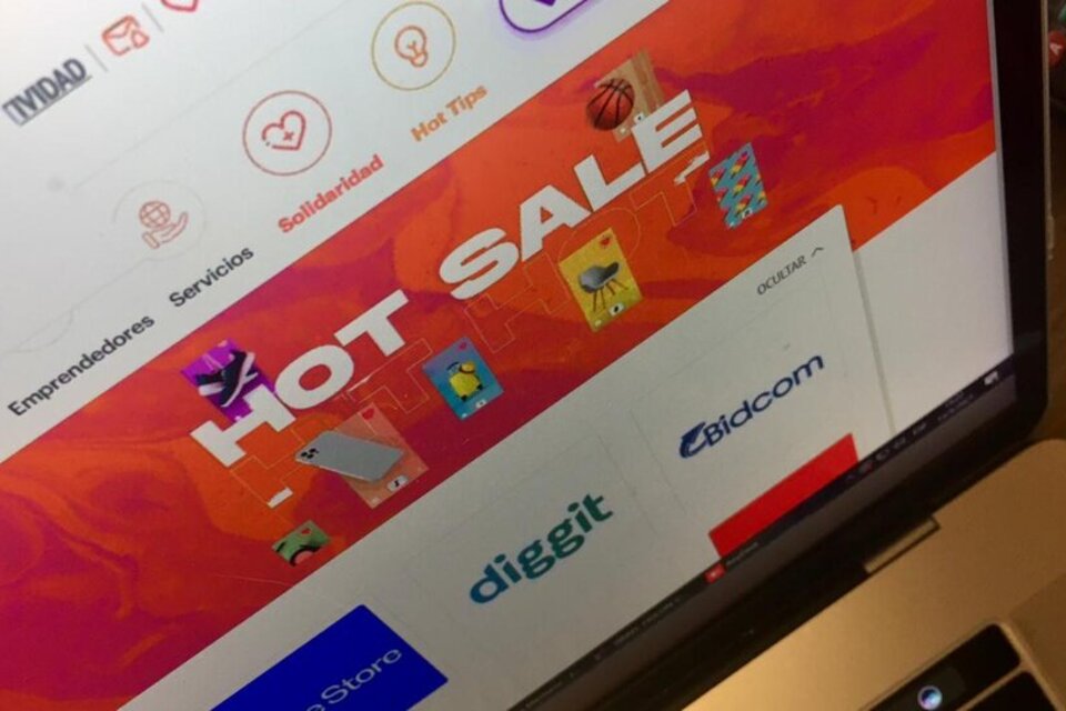 Se debe ingresar al sitio web de Hot Sale o visitar la tienda online de las marcas 