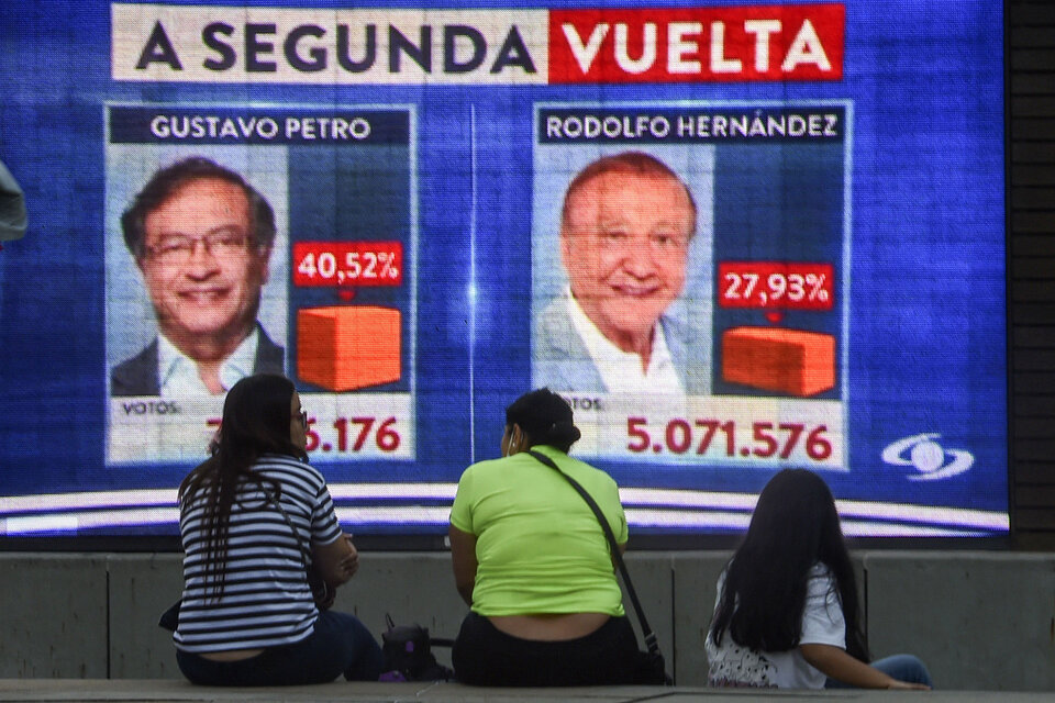 Oscar Laborde celebró el resultado de las elecciones el Colombia.  (Fuente: Télam)