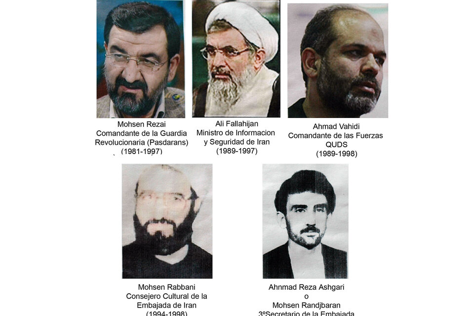 Mohsen Rezai, Alí Fallahijan,  Ahmad Vahidi, Mohsen Rabbani y Ahmad Reza Asghari, los iraníes sobre quienes pesan los pedidos de captura.
