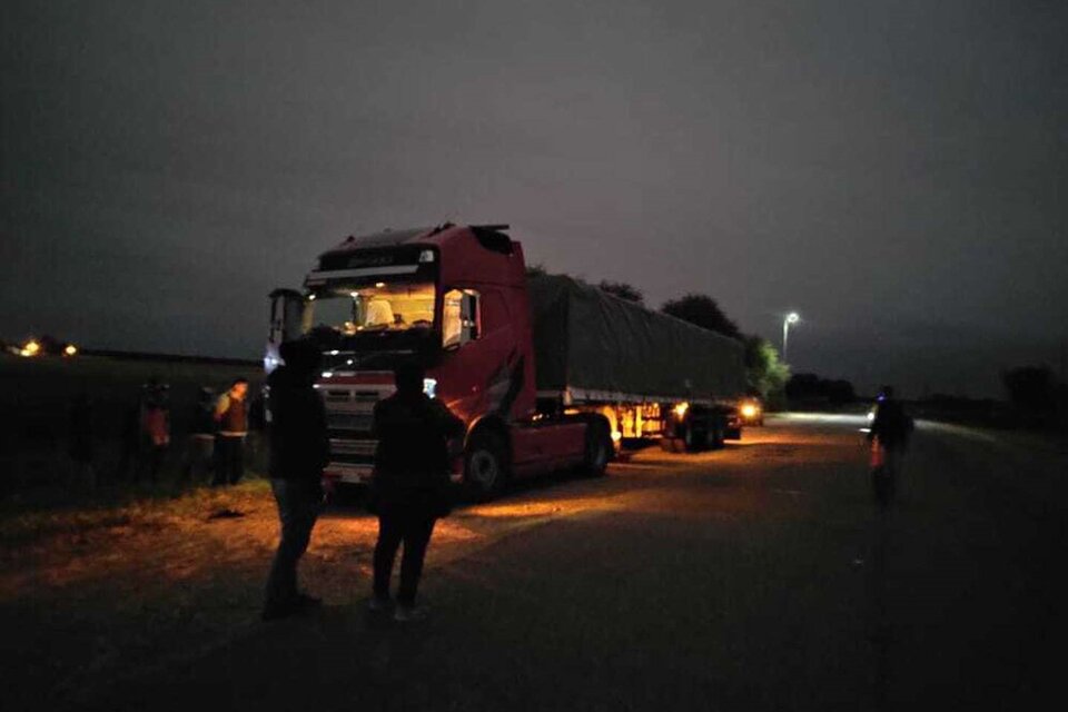 Un camión marca Volvo, procedente de Bolivia, transportaba drogas y viajaba rumbo a La Rioja y Mendoza.