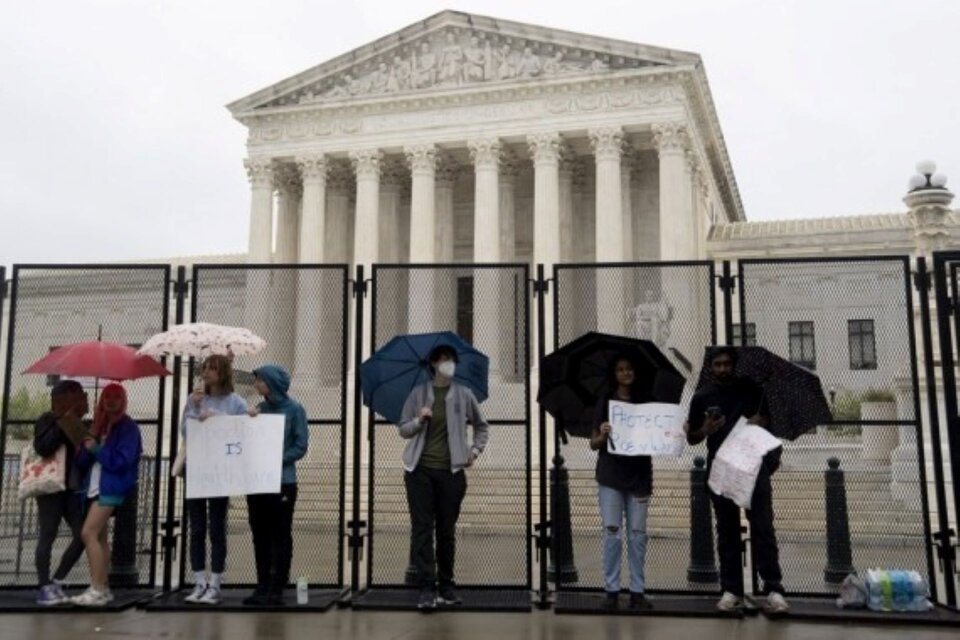 Un documento filtrado asgura que la Corte Suprema de EEUU analiza derogar la ley que permite el aborto en Estados Unidos. (Crédito: Xinhua)