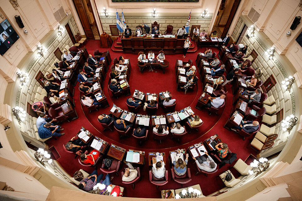 La declaración de la UNR que avala a Schiappa Pietra y Edery no tuvo quórum en Diputados. 