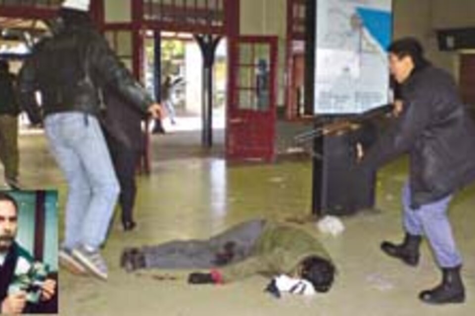 Las imágenes de la masacre publicadas en Página12 en junio de 2002.  (Fuente: Sergio Kowalewski)