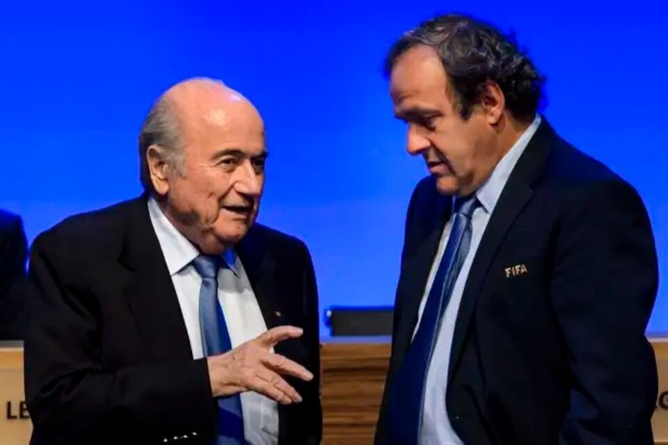 La fiscalía suiza pide un año y ocho meses de prisión para Blatter y Platini (Fuente: AFP)