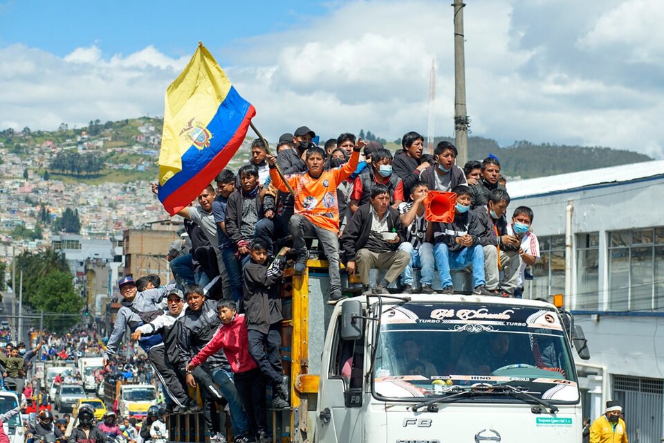 Caravana indígena en Quito de protesta contra el gobierno de Lasso.  (Fuente: AFP)