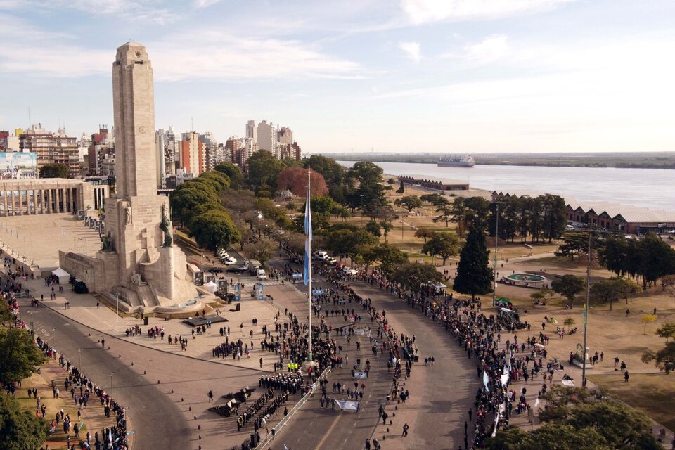 Uno de los destinos elegidos fue Rosario, donde se celebra el Día de la Bandera. Imagen: Télam.  